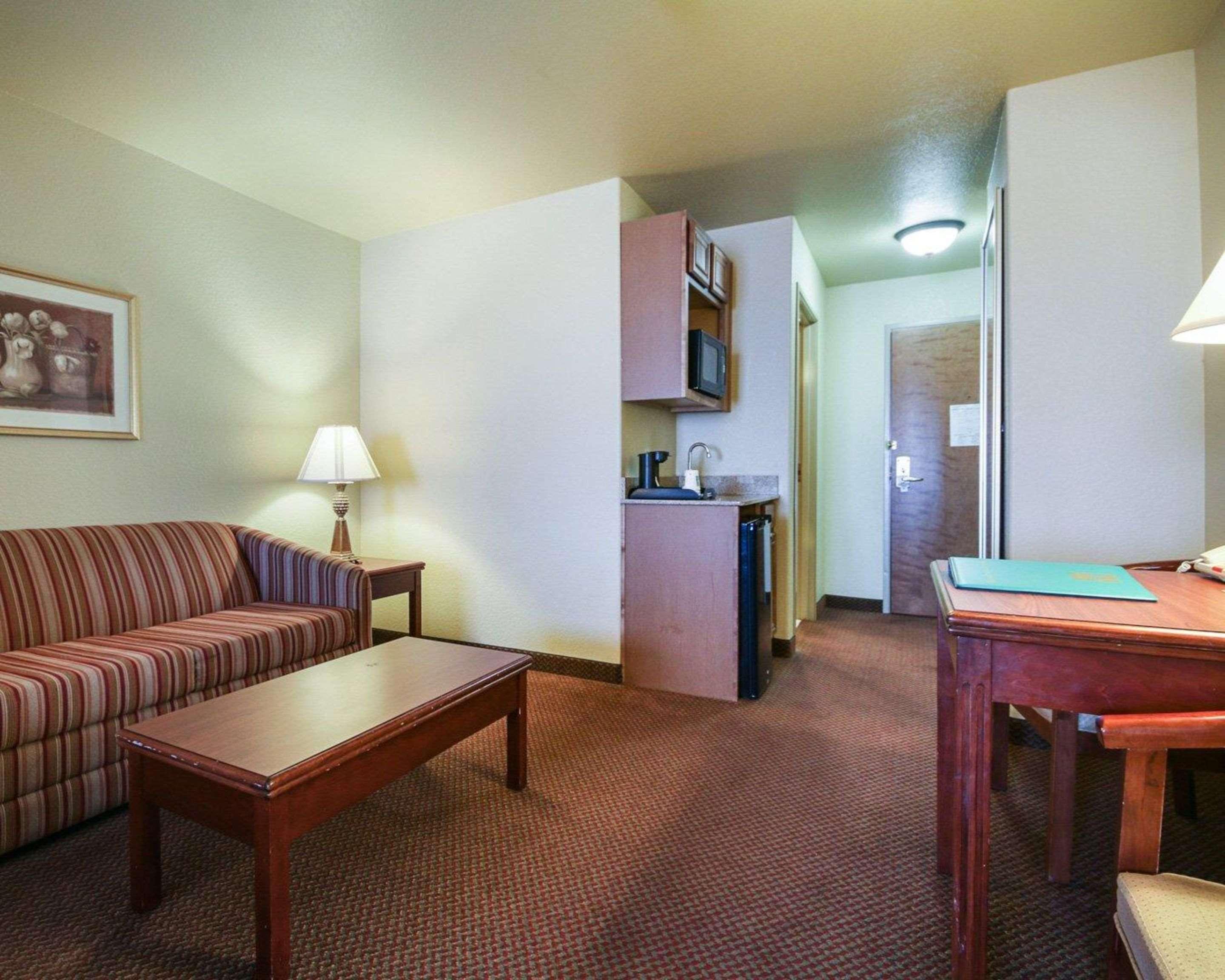 Comfort Inn & Suites Lubbock Exterior photo