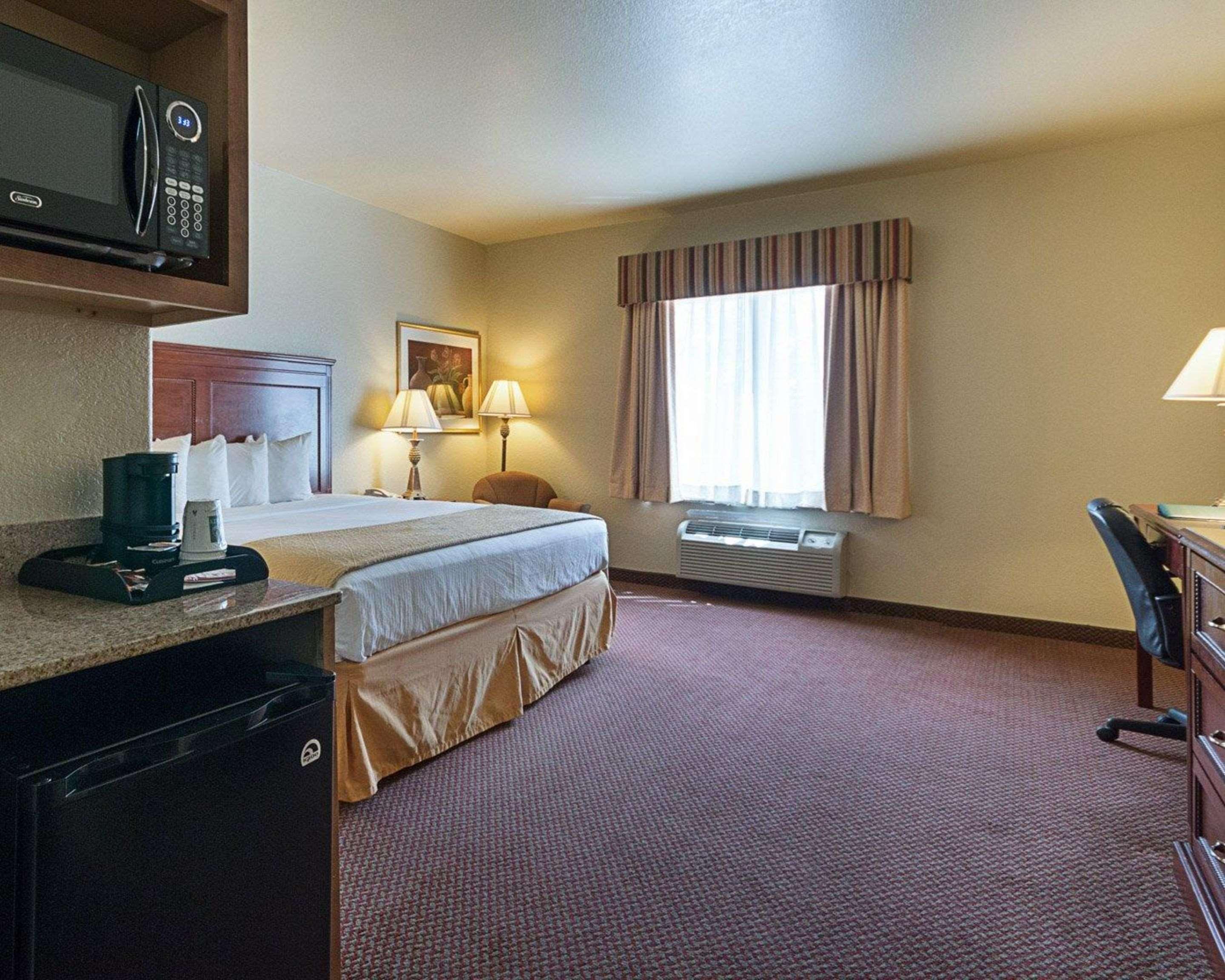 Comfort Inn & Suites Lubbock Exterior photo